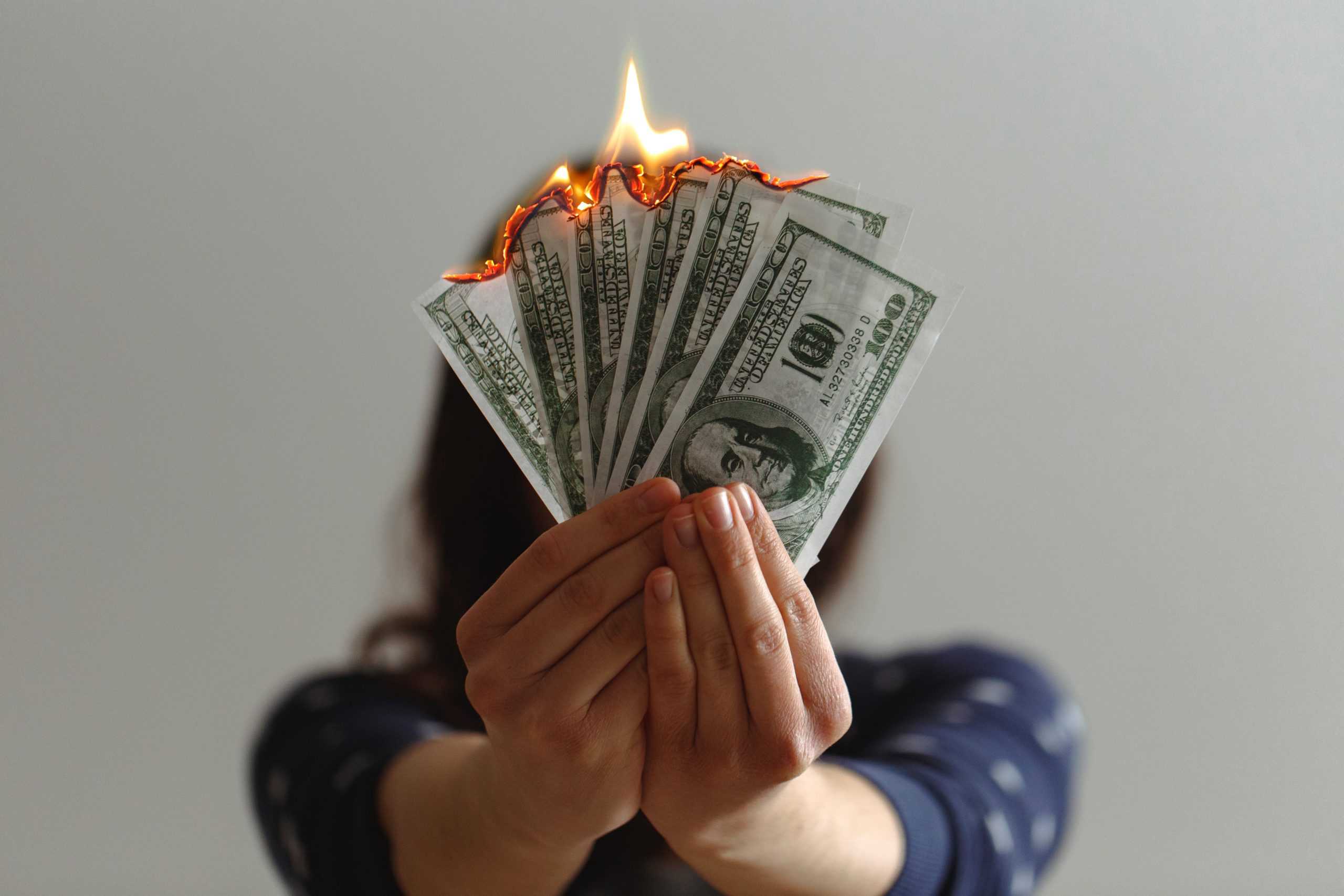 Burning Money - Payreel